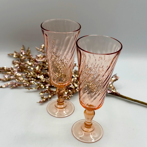 2 French Rosaline Peach colored Flutes by Luminarc /Arcoroc in Optic Swirl - Picture 1 of 8